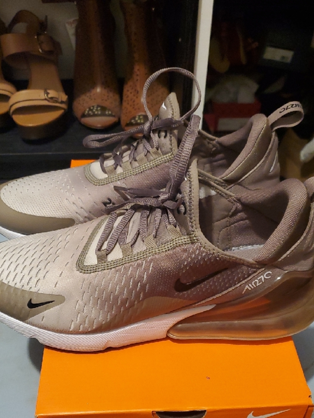 Nike Men’s Sneakers in Taupe and Olive - Picture 3 of 10